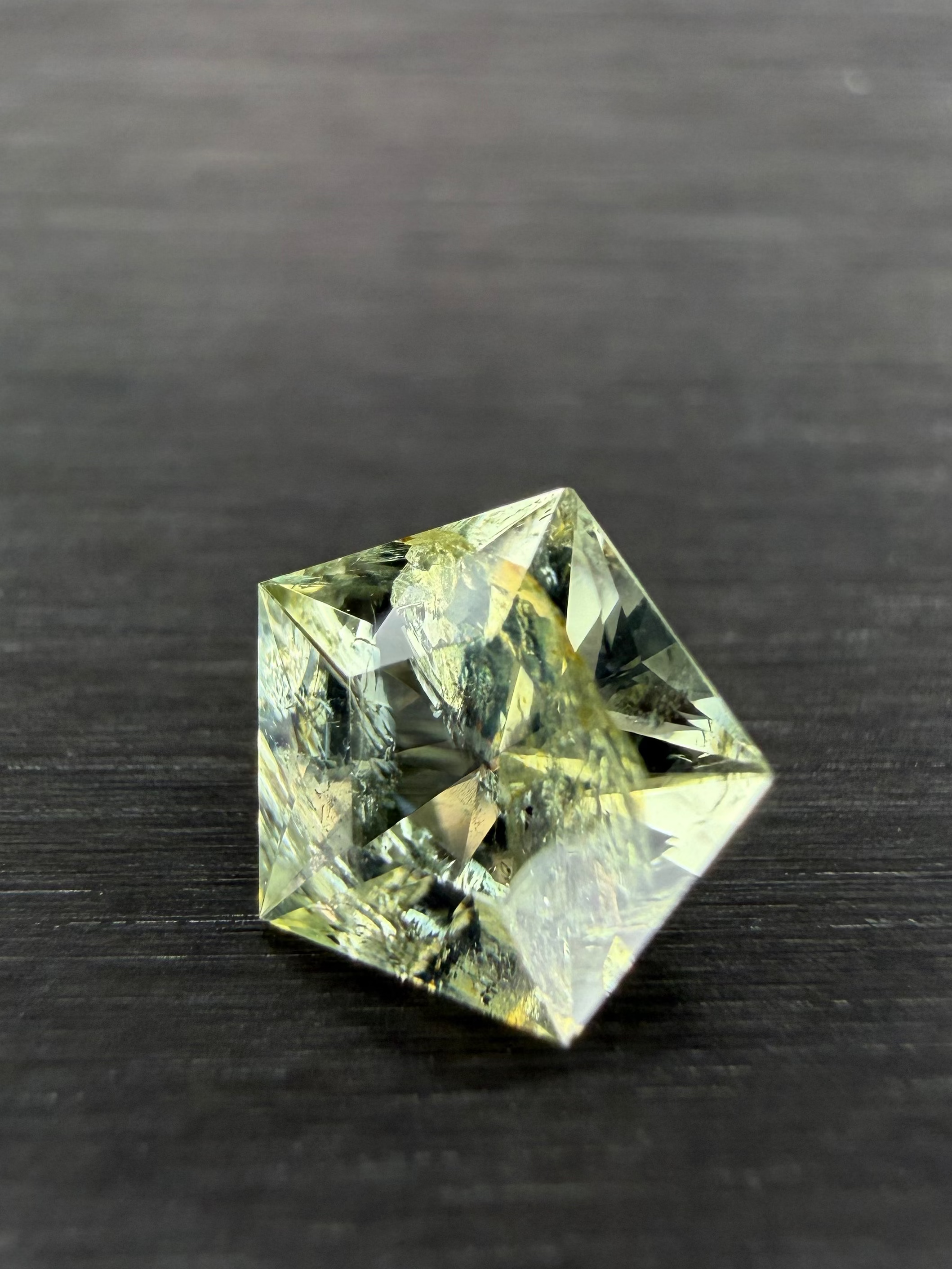 1.000ct Mint Green/Yellow Montana Sapphire