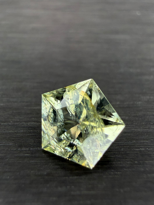 1.000ct Mint Green/Yellow Montana Sapphire