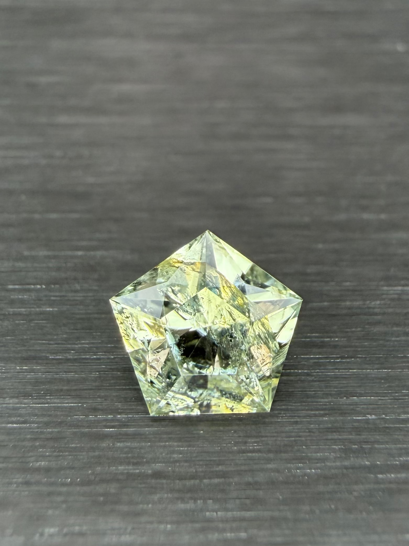 1.000ct Mint Green/Yellow Montana Sapphire